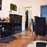 Charming 1 Bedroom Apartment In St Germain