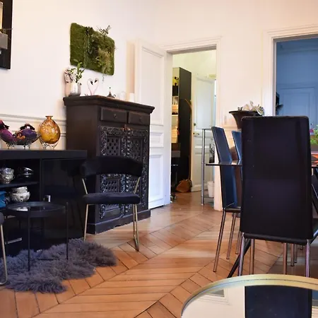 Appartamento Charming 1 Bedroom In St Germain Parigi